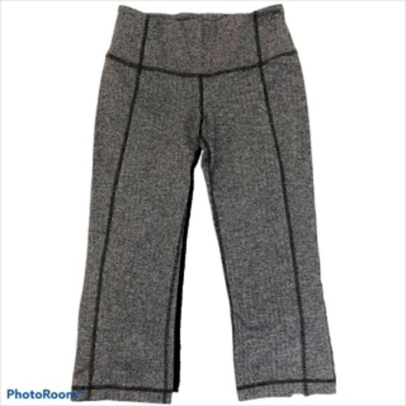 Lululemon Cropped Leggings with Split Calf - Picture 1 of 3